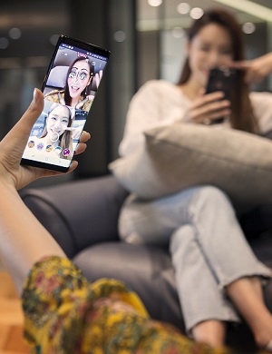 AR 영상통화하다 보니 통화도 길어지네