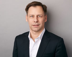 유블럭스, 새해엔 슈테판 지잘라 신임 CEO 체제로