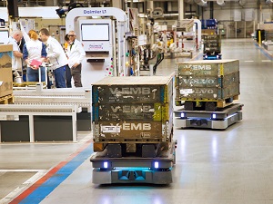 미르 로봇, 자동차 부품기업 포비아 공장에서 물류 생산성 높여