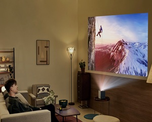 LG전자, 거리 짧아도 100인치 4K 스크린 본다