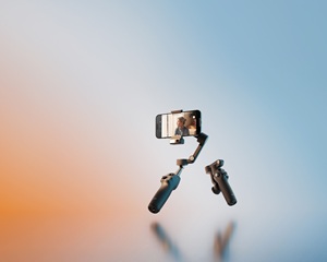 DJI, 시네마틱한 영상 제작할 수 있는 스마트폰 짐벌 발표